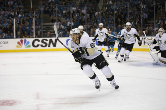 Pittsburgh Penguins left wing Carl Hagelin (62)