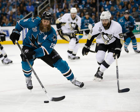 San Jose Sharks center Joe Thornton (19) and Pittsburgh