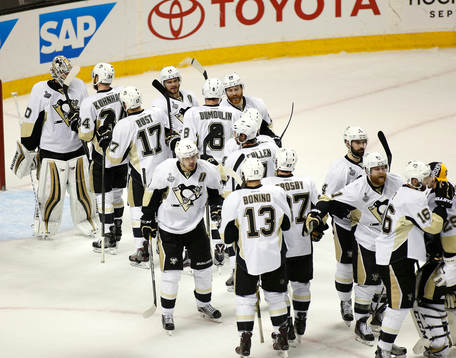 Pittsburgh Penguins celebrate the 3-1 victory