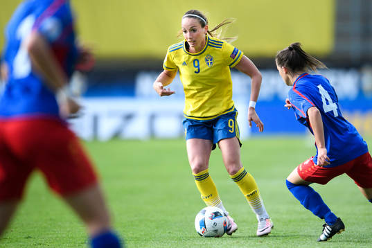 Sveriges Kosovare Asllani