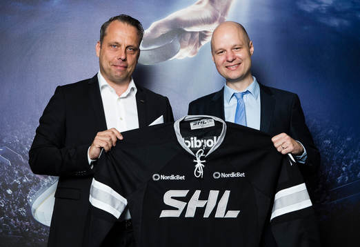 Jörgen Lindgren, vd SHL, och Jesper Svensson, kommersiell