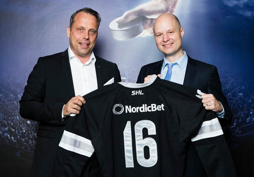 Jörgen Lindgren, vd SHL, och Jesper Svensson, kommersiell