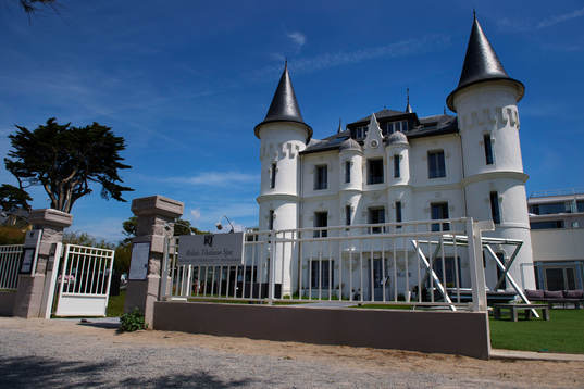 Sveriges hotell, Relais Thalasso - Chateau Des Tourelles