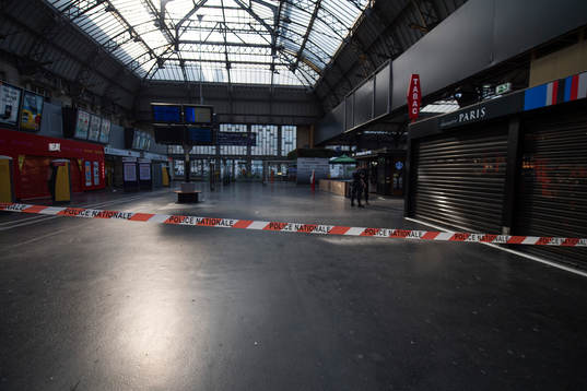 Avspärrat område inne på tågstationen Gare de l'est