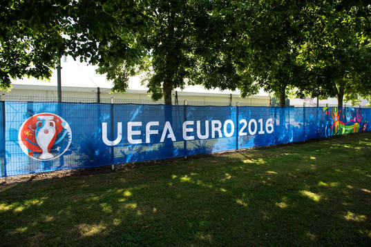 Banner för UEFA Euro 2016 utanför Sveriges