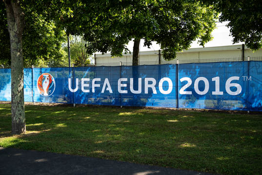 Banner för UEFA Euro 2016 utanför Sveriges