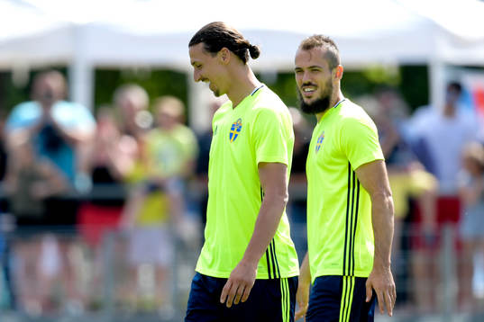 Sveriges Zlatan Ibrahimovic och Emir Kujovic