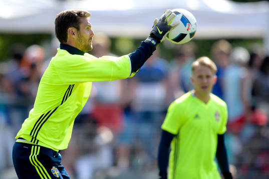 Sveriges målvakt Andreas Isaksson