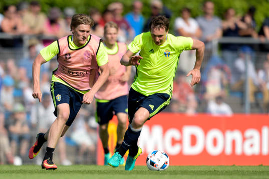 Sveriges Emil Forsberg och Kim Källström