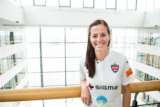 Lotta Schelin