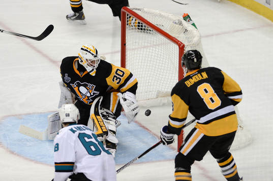 Pittsburgh Penguins goalie Matthew Murray(30) makes the save