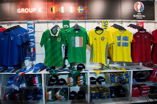 Souvenirer för grupp E