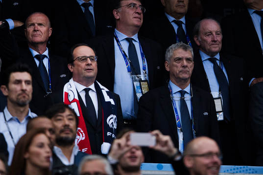 Frankrikes president Francois Hollande på läktaren