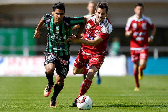 Degerfors Marcus De Bruin och Varbergs Hosam Aiesh