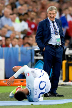 Englands förbundskapten Roy Hodgson och Dele Alli