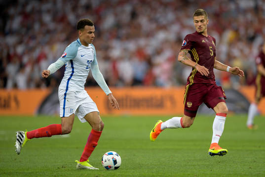 Englands Dele Alli och Rysslands Roman Neustädter