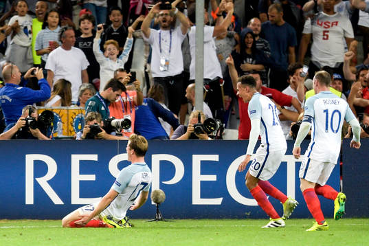 Englands Eric Dier jublar