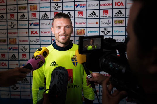 Marcus Berg i mixed zone