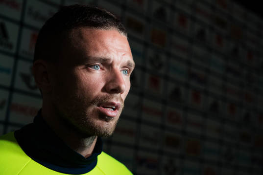 Marcus Berg i mixed zone
