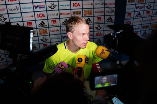Oscar Lewicki i mixed zone