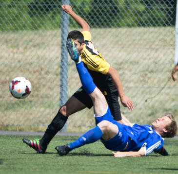 IFK Hässleholms Diego Delgado i matchen i division 2
