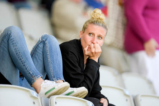 Förre Rosengårds spelaren Anja Mittag på läktaren