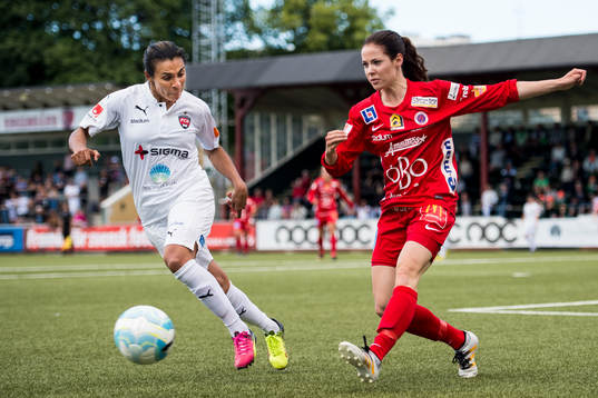 Rosengårds Marta Viera Da Silva och Örebros Elin Johansson