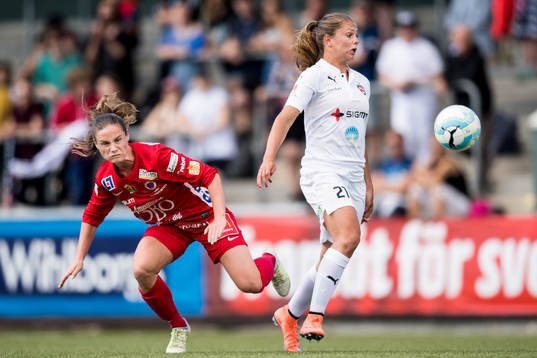 Örebros Hanne Gråhns och Rosengårds Lieke Martens