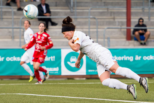 Rosengårds Ella Masar nickar
