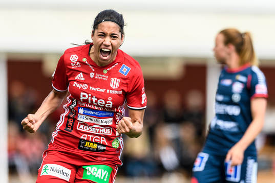 Piteås Tempest-Marie Norlin jublar