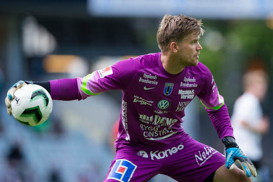 Sirius målvakt Lukas Jonsson