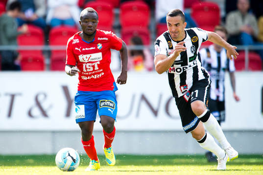Östers Isaac Shaze och Landskronas Admir Aganovic