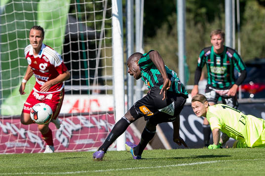 Varbergs Nsima Peter gör 2-0