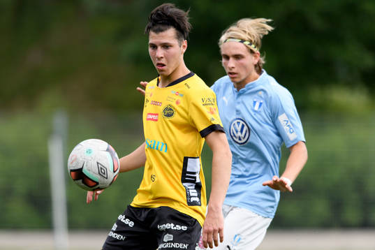 Elfsborgs Mattias Özgün och Malmö FFs Truls Verngren