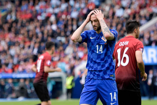 Kroatiens Marcelo Brozovic deppar