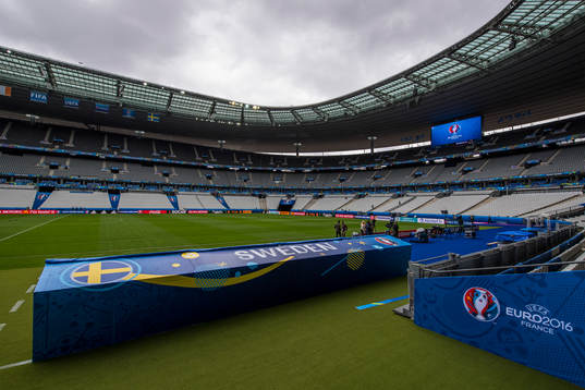 Sveriges bänk på arenan Stade de France