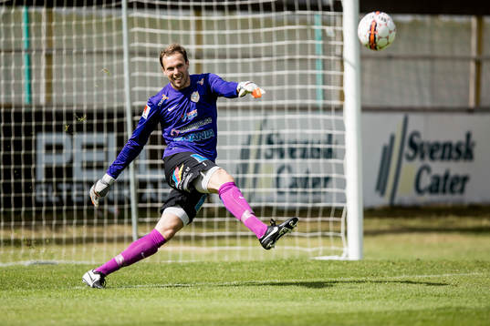 Assyriskas målvakt Robin Malmkvist