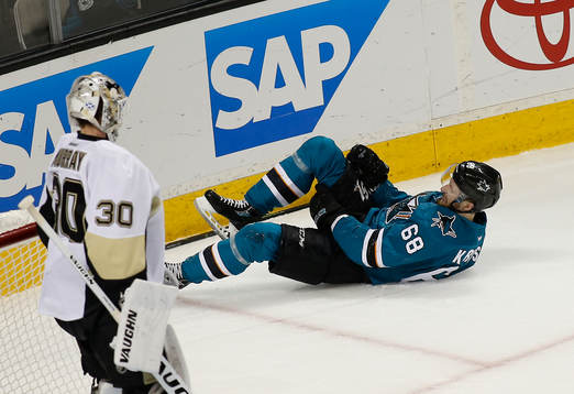 San Jose Sharks right wing Melker Karlsson (68) is hurt