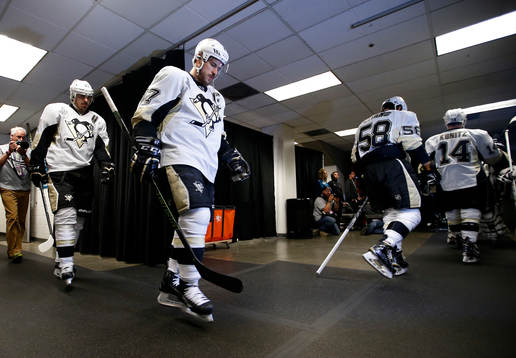 Pittsburgh Penguins center Sidney Crosby (87)