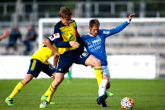Trelleborgs Zoran Jovanovic och Ängelholms Marcus Bergholtz