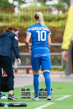 Eskilstunas Olivia Schough har ont