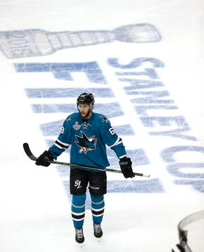 San Jose Sharks right wing Melker Karlsson (68)