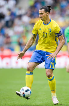 Sveriges Zlatan Ibrahimovic i fotbollsmatchen mellan Irland
