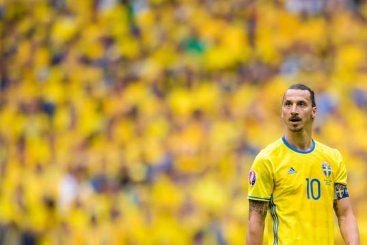 Sveriges Zlatan Ibrahimovic i fotbollsmatchen mellan Irland
