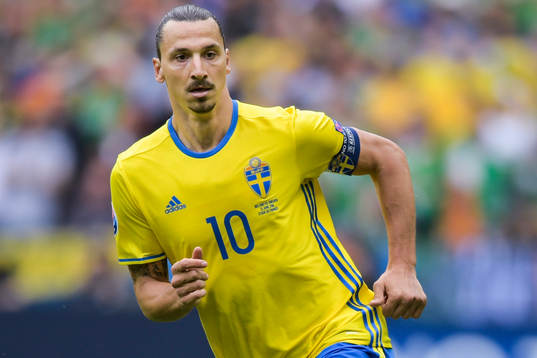 Sveriges Zlatan Ibrahimovic i fotbollsmatchen mellan Irland