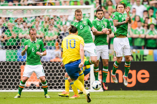 Irlands Glenn Whelan, James McCarthy, Shane Long och Jeff