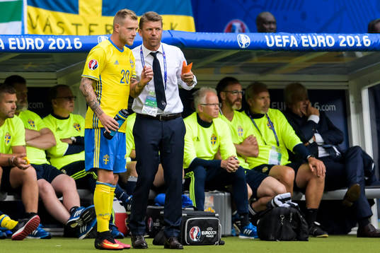 Sveriges John Guidetti och players manager Marcus Allbäck