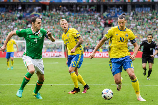 Irlands John O’Shea mot Sveriges John Guidetti och Zlatan