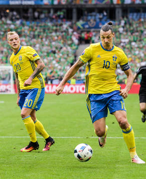 Sveriges John Guidetti och Zlatan Ibrahimovic i