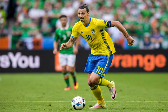 Sveriges Zlatan Ibrahimovic i fotbollsmatchen mellan Irland